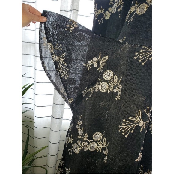 City Chic Black Dress - Picture 5 of 9